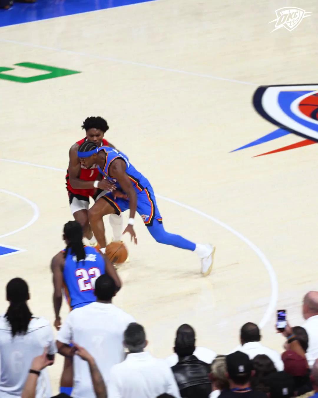 俄克拉荷马雷霆国际比赛日篮板制胜；志在NBA季后赛名次提升；更衣室稳定；年轻球员得到机会的简单介绍