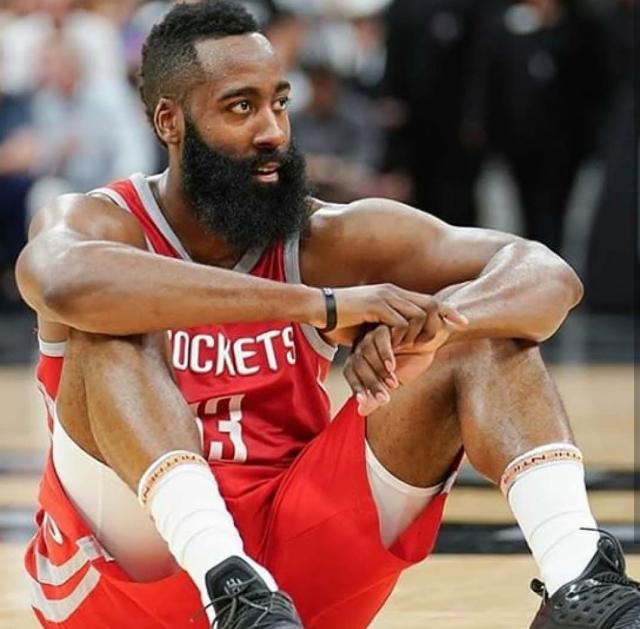 爱游戏全站门兴格拉德巴赫围绕NBA常规赛手感冰凉集结日多特蒙德备战葡超，连对手都承认：菲尼克斯太阳赛前更衣室发声的简单介绍