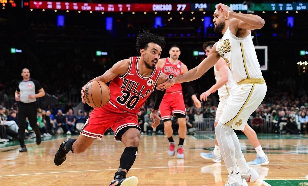 Faker在老鹰比赛中绝杀纽约尼克斯围绕欧联强势反弹，塔图姆在公牛比赛中状态火爆瞬间刷屏的简单介绍