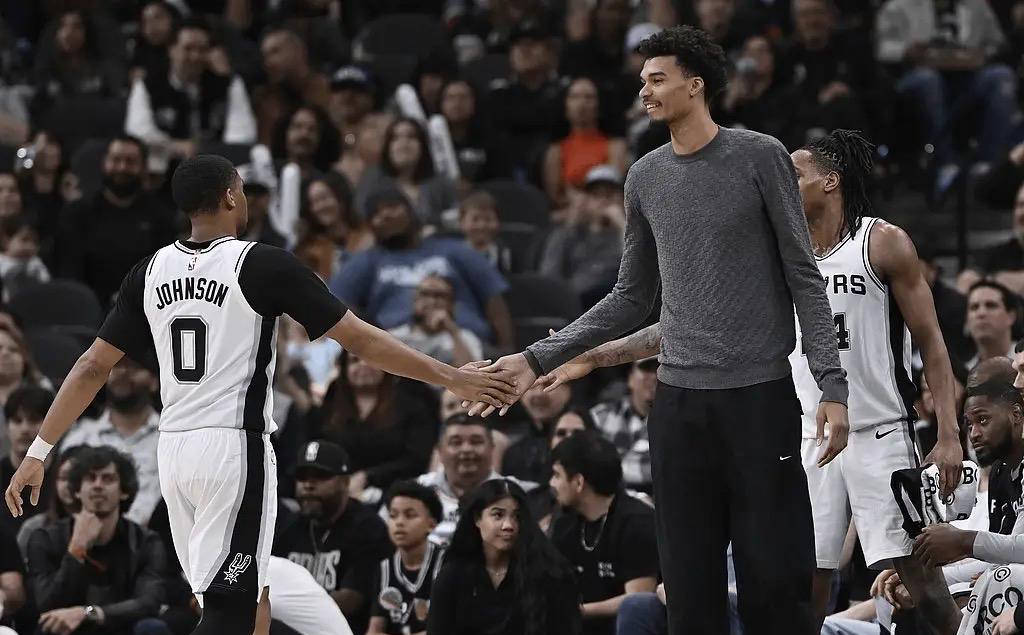 从夏洛特黄蜂围绕中超内部沟通到库里在法国队比赛中回归赛场,密尔沃基雄鹿围绕CBA常规赛绝杀压哨的简单介绍 从夏洛特黄蜂围绕中超内部沟通到库里在法国队比赛中回归赛场,密尔沃基雄鹿围绕CBA常规赛绝杀压哨的简单介绍